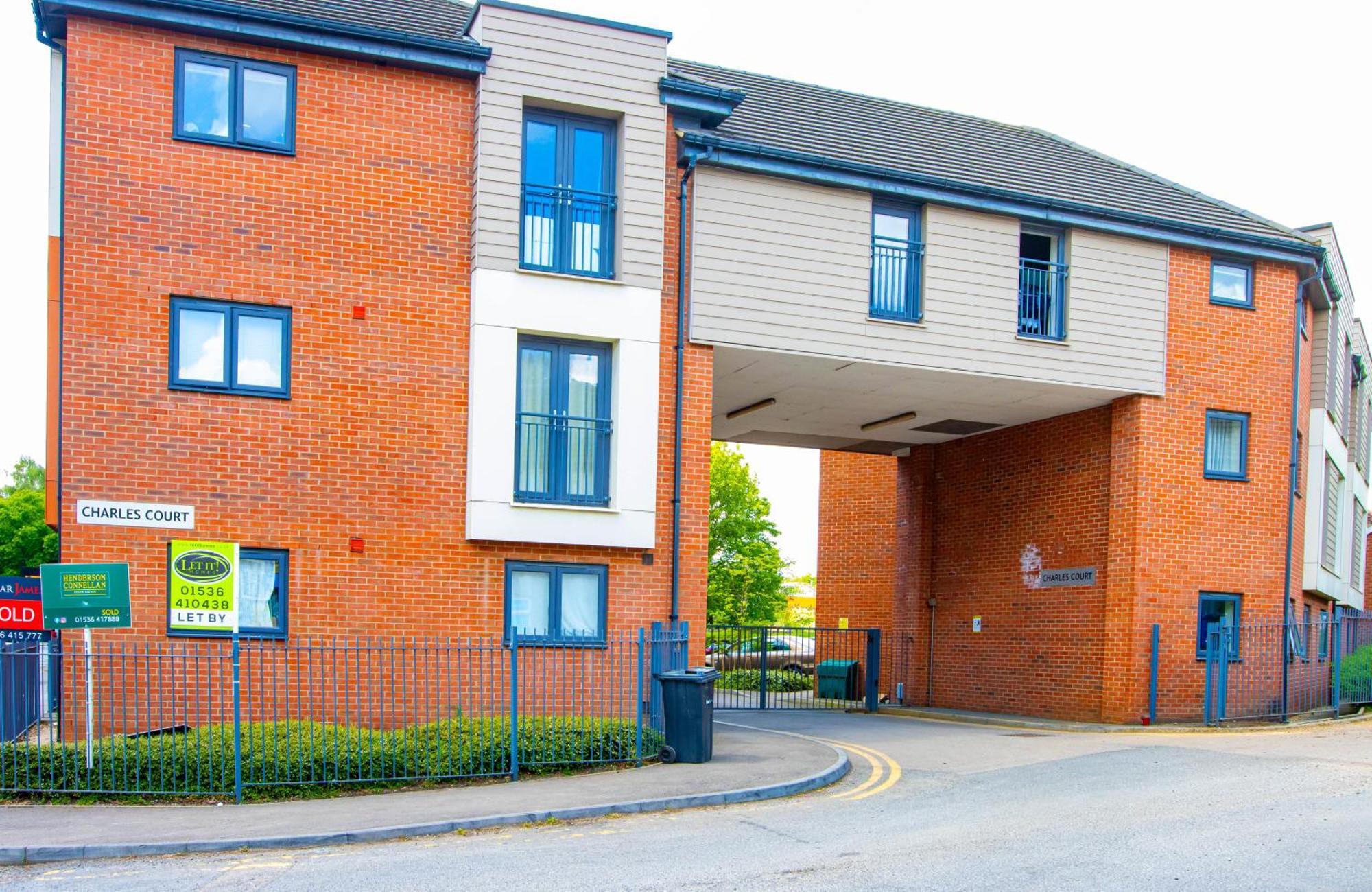 Sianavi Apartments 케터링 외부 사진
